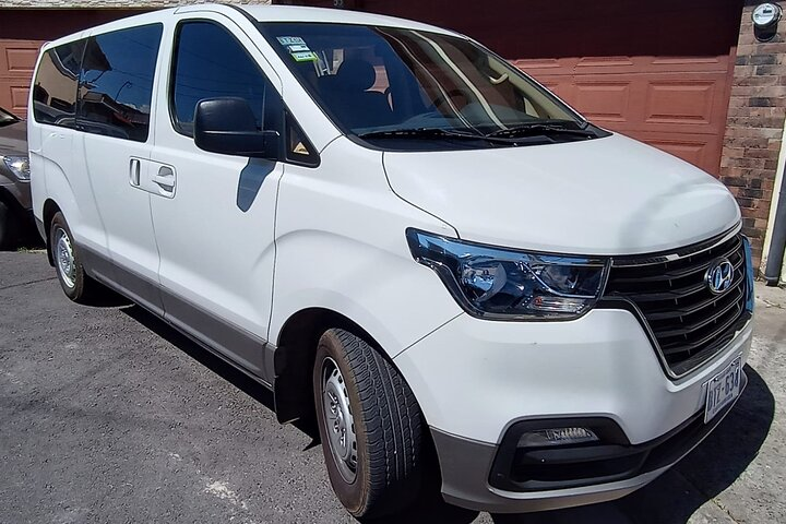 Transporte Aeropuerto hacia Jacó  - Photo 1 of 3